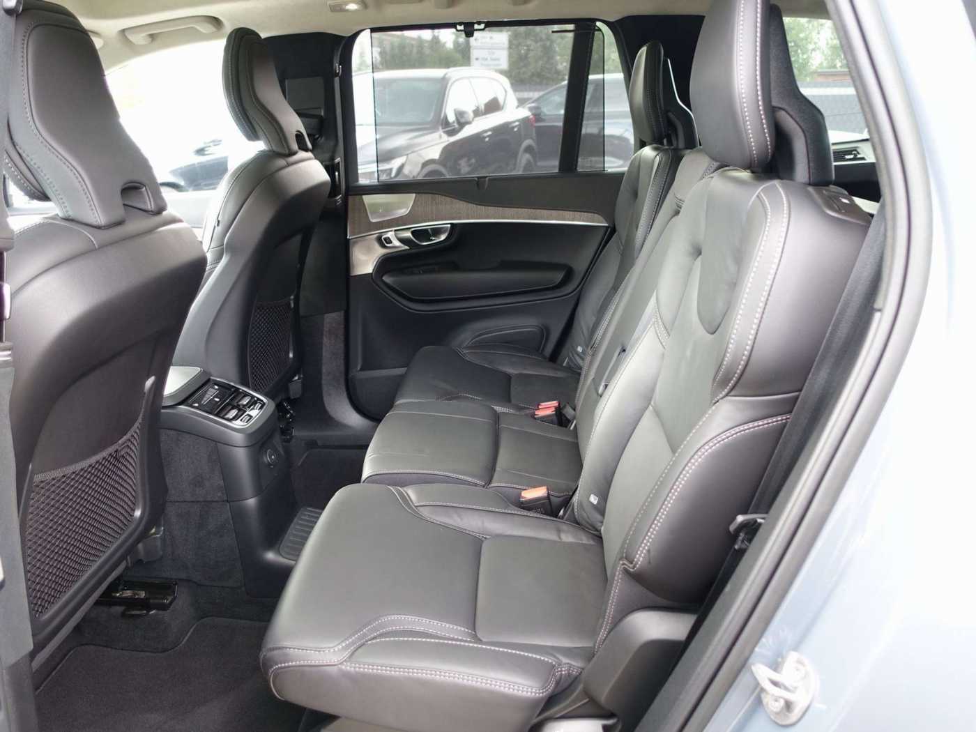 Volvo  T8 Recharge AWD Ultimate Bright FOUR-C/B&W