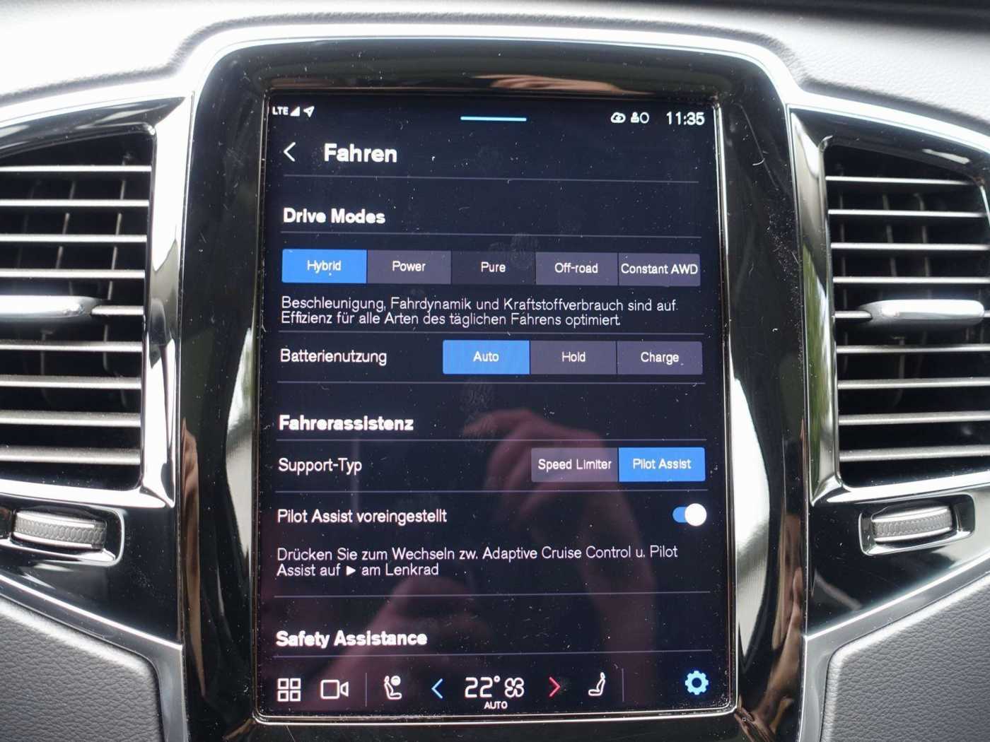 Volvo  T8 Recharge AWD Ultimate Bright FOUR-C/B&W