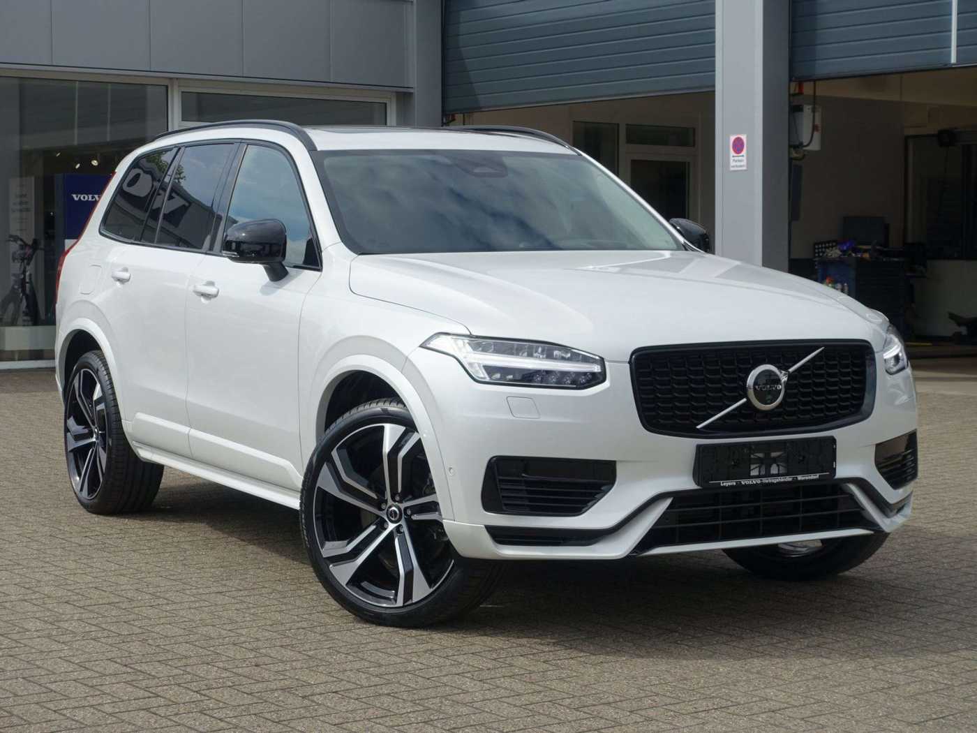 Volvo  Ultra Dark T8 AWD Plug-in Hybrid PANO/B&W