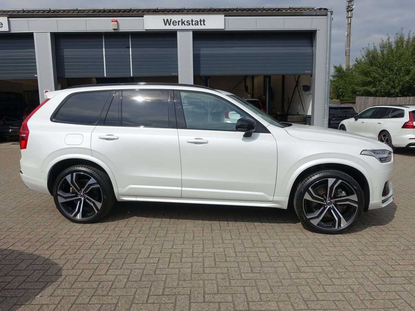 Volvo  Ultra Dark T8 AWD Plug-in Hybrid PANO/B&W