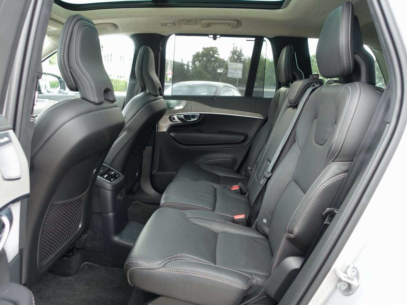Volvo  Ultra T8 AWD Plug-In 360°/PANO/B&W/HUD/BLIS