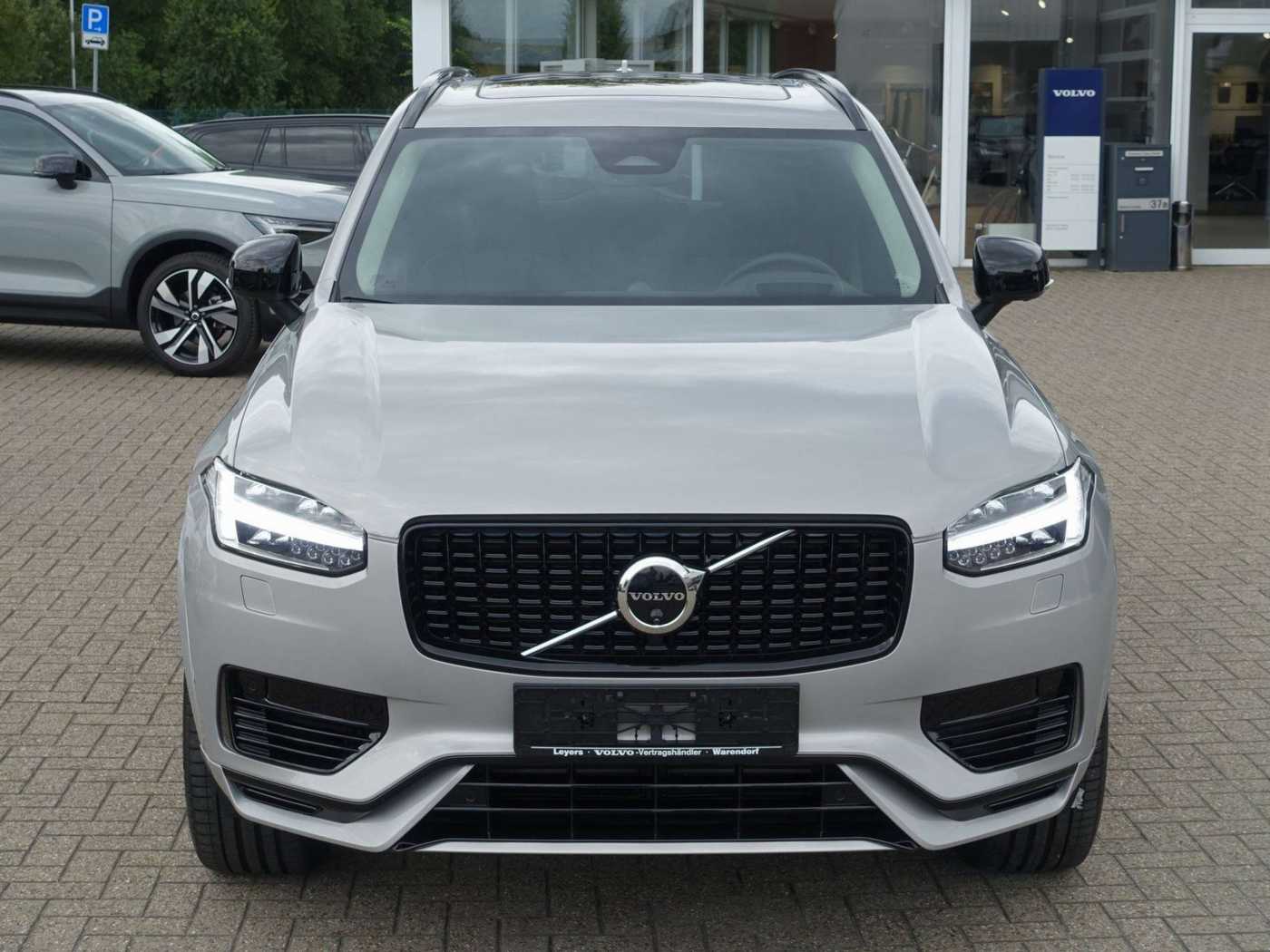 Volvo  Ultra T8 AWD Plug-In 360°/PANO/B&W/HUD/BLIS