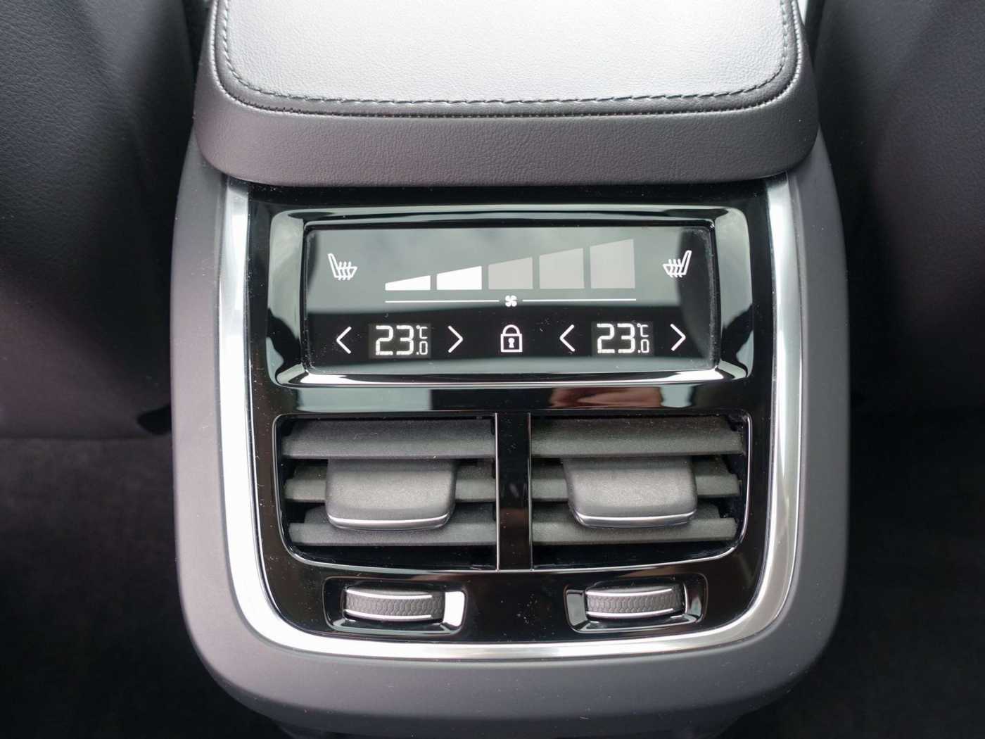 Volvo  Plus Bright T8 AWD Plug-in Hybrid PANO/360°
