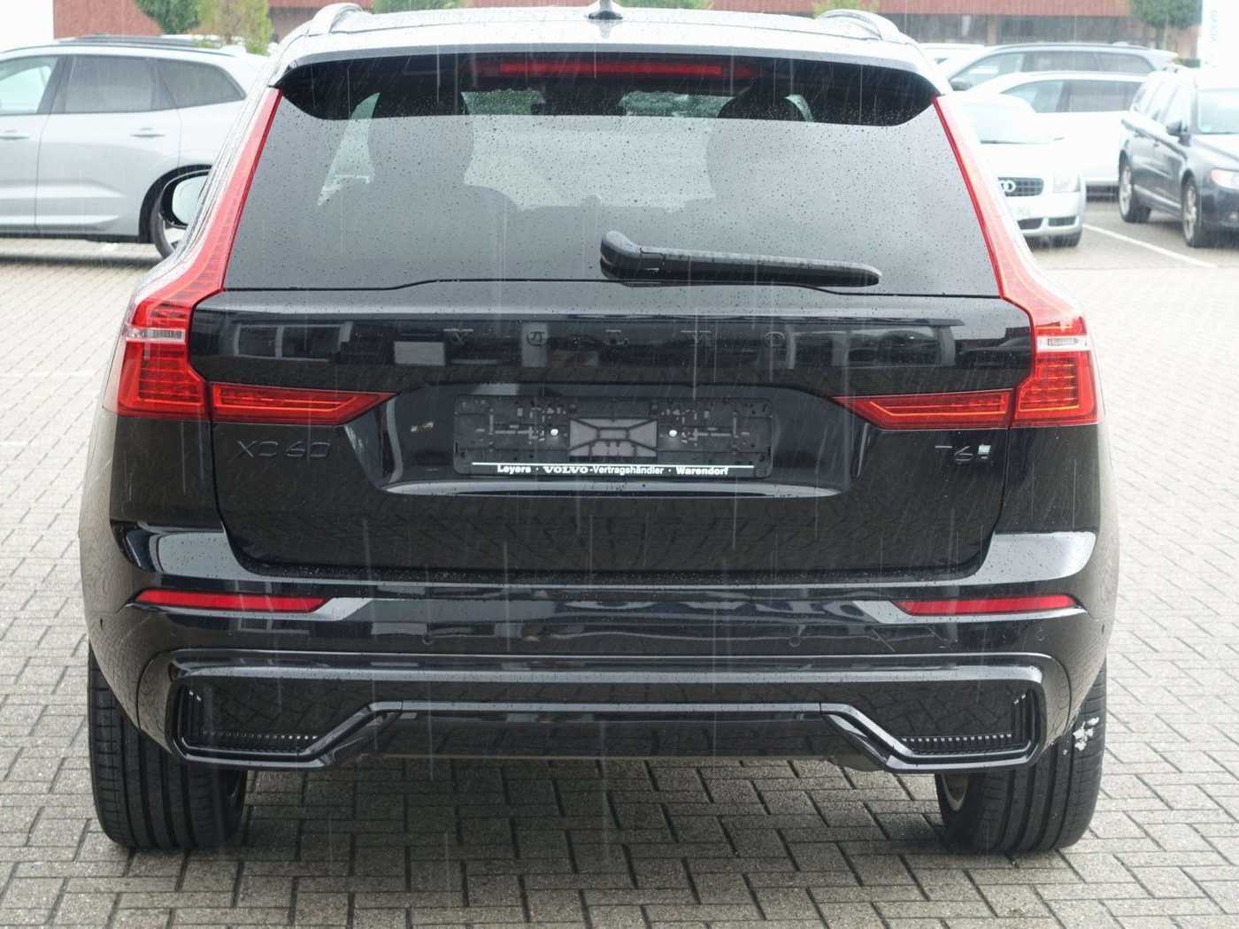 Volvo  Black Edition Plus T6 Four-C/B&W/Pano/AHK