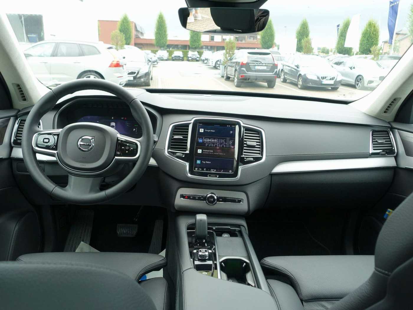 Volvo  Ultra T8 AWD Plug-in Hybrid Pano/HeadUp/H&K