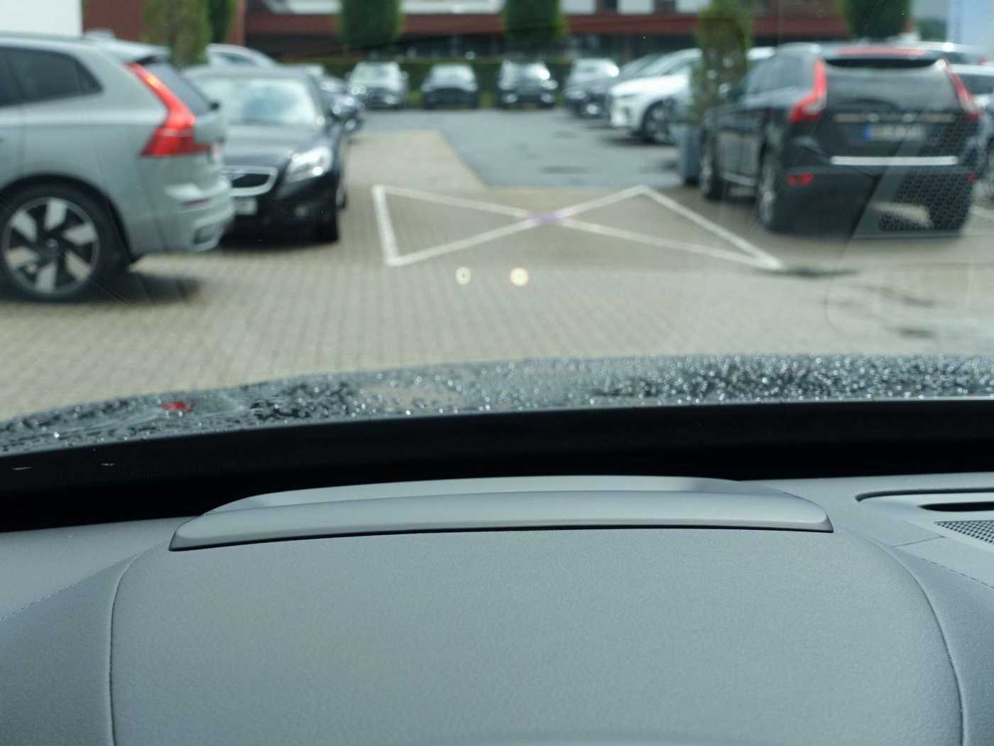Volvo  Ultra T8 AWD Plug-in Hybrid Pano/HeadUp/H&K