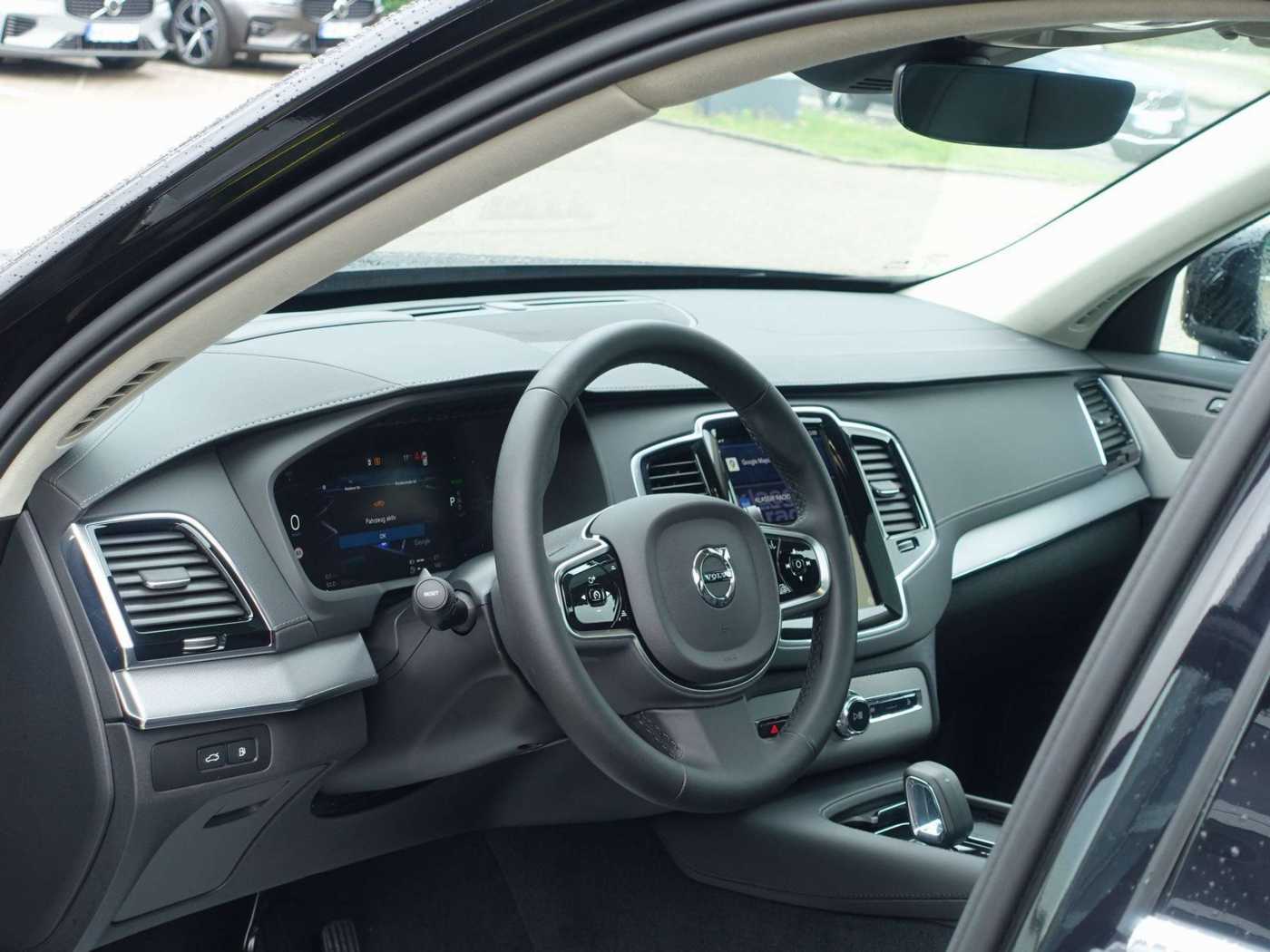 Volvo  Ultra T8 AWD Plug-in Hybrid Pano/HeadUp/H&K