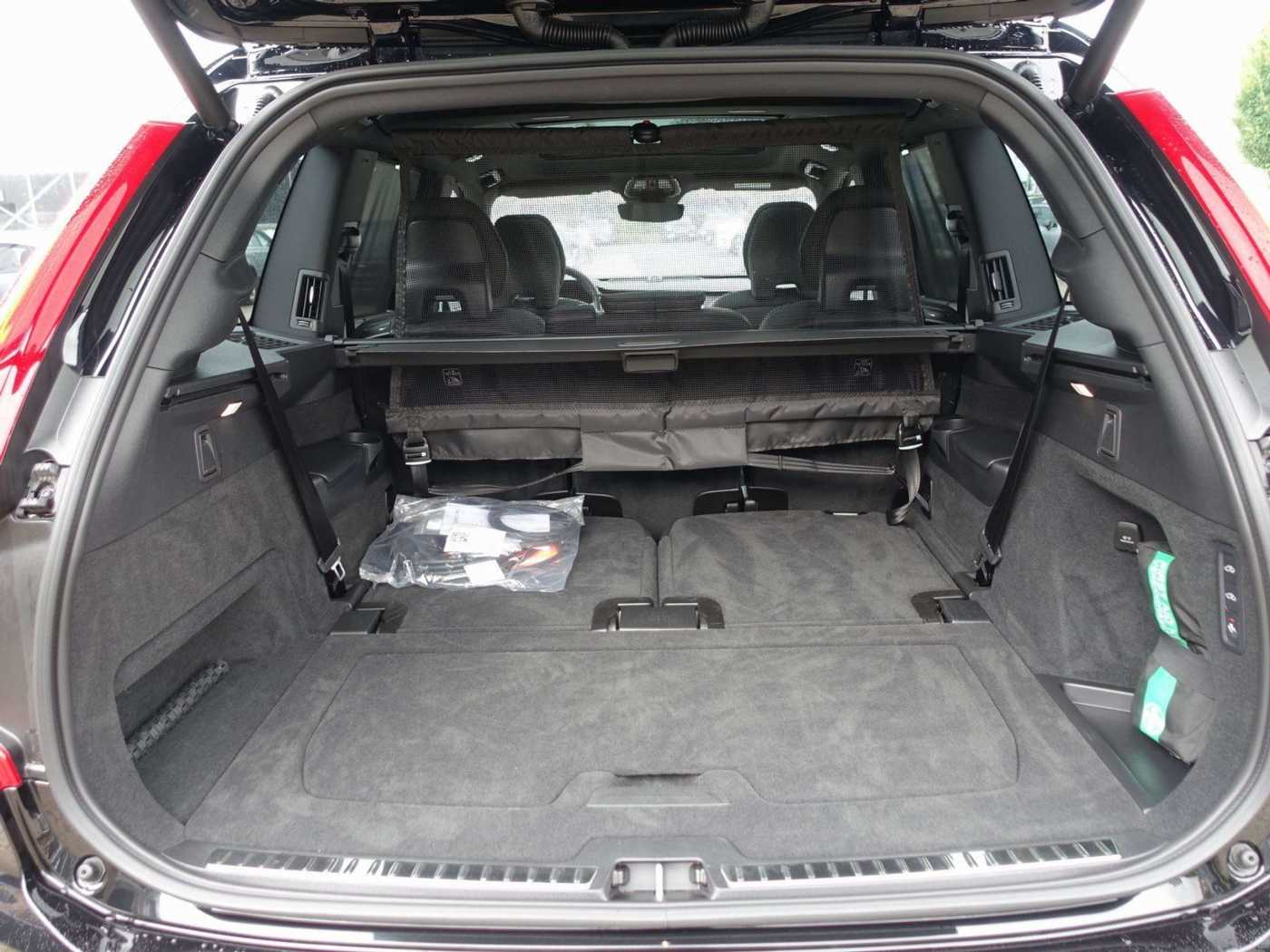 Volvo  T8 AWD Plug-in Hybrid Pano/AHK/B&W/Four-C