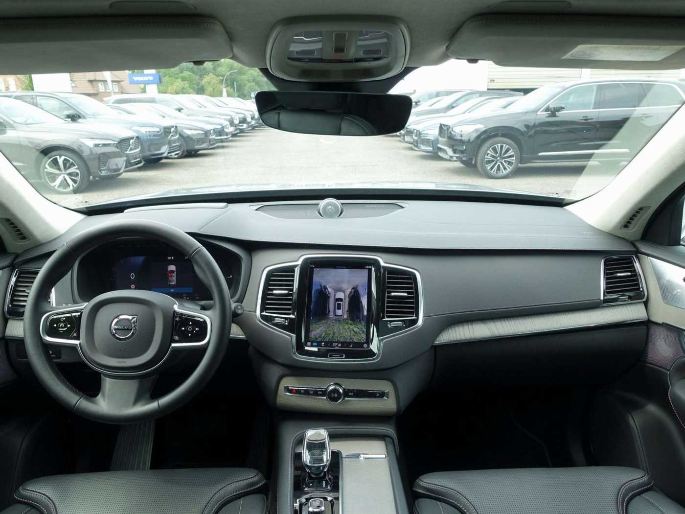 Volvo  Ultra Dark T8 AWD Plug-in Hybrid Pano/B&W