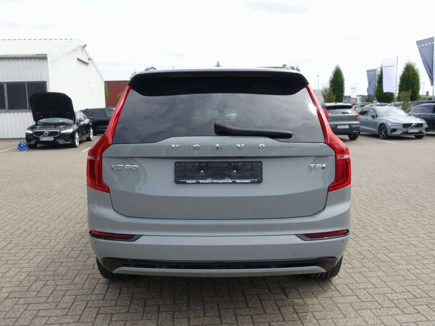 Volvo  Ultra Dark T8 AWD Plug-in Hybrid Pano/B&W