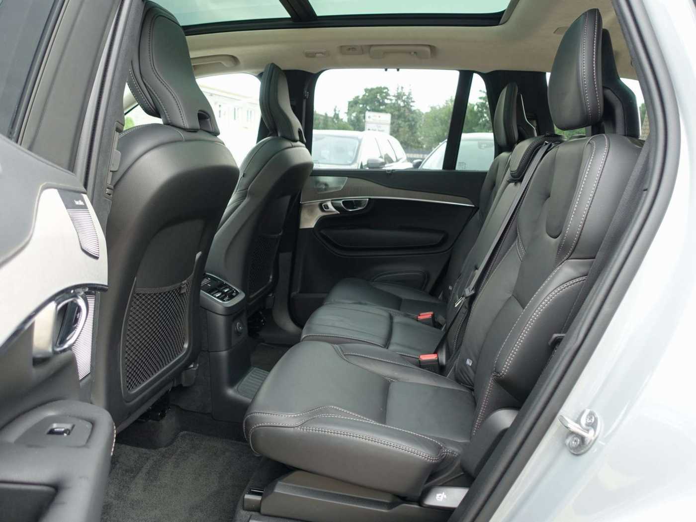 Volvo  Ultra T8 AWD Plug-inHybrid Pano/22'/Massage