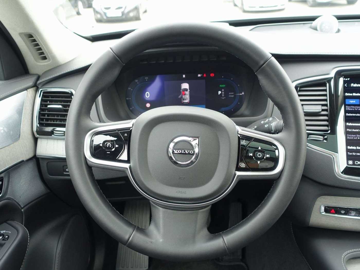 Volvo  Ultra T8 AWD Plug-inHybrid Pano/22'/Massage