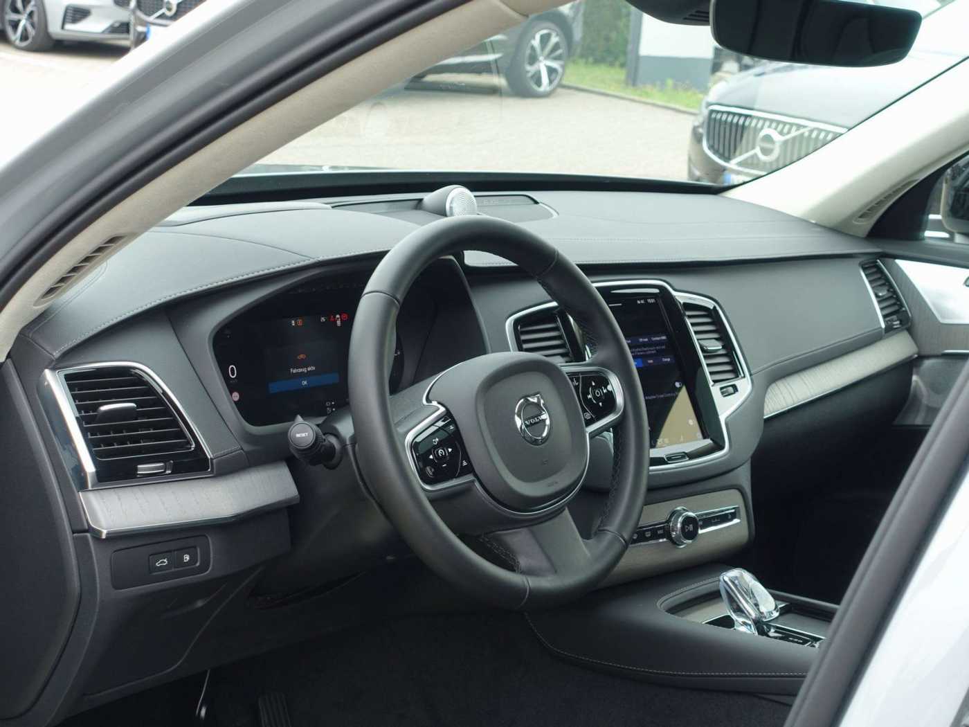 Volvo  Ultra T8 AWD Plug-inHybrid Pano/22'/Massage