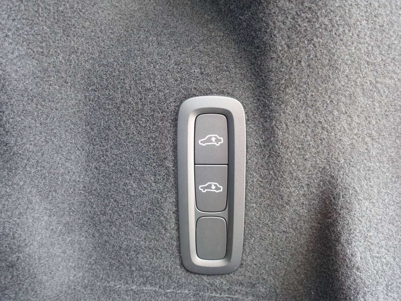 Volvo  Recharge Plus T8 AWD/FourC/Pano. /Memory/LED