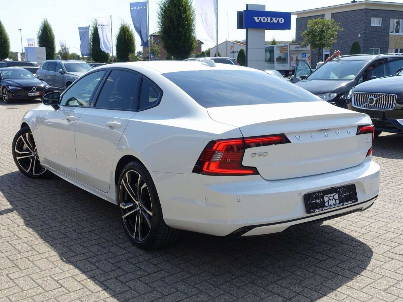 Volvo  Recharge Ultimate T8 AWD/B&W/HeadUp/360°Cam