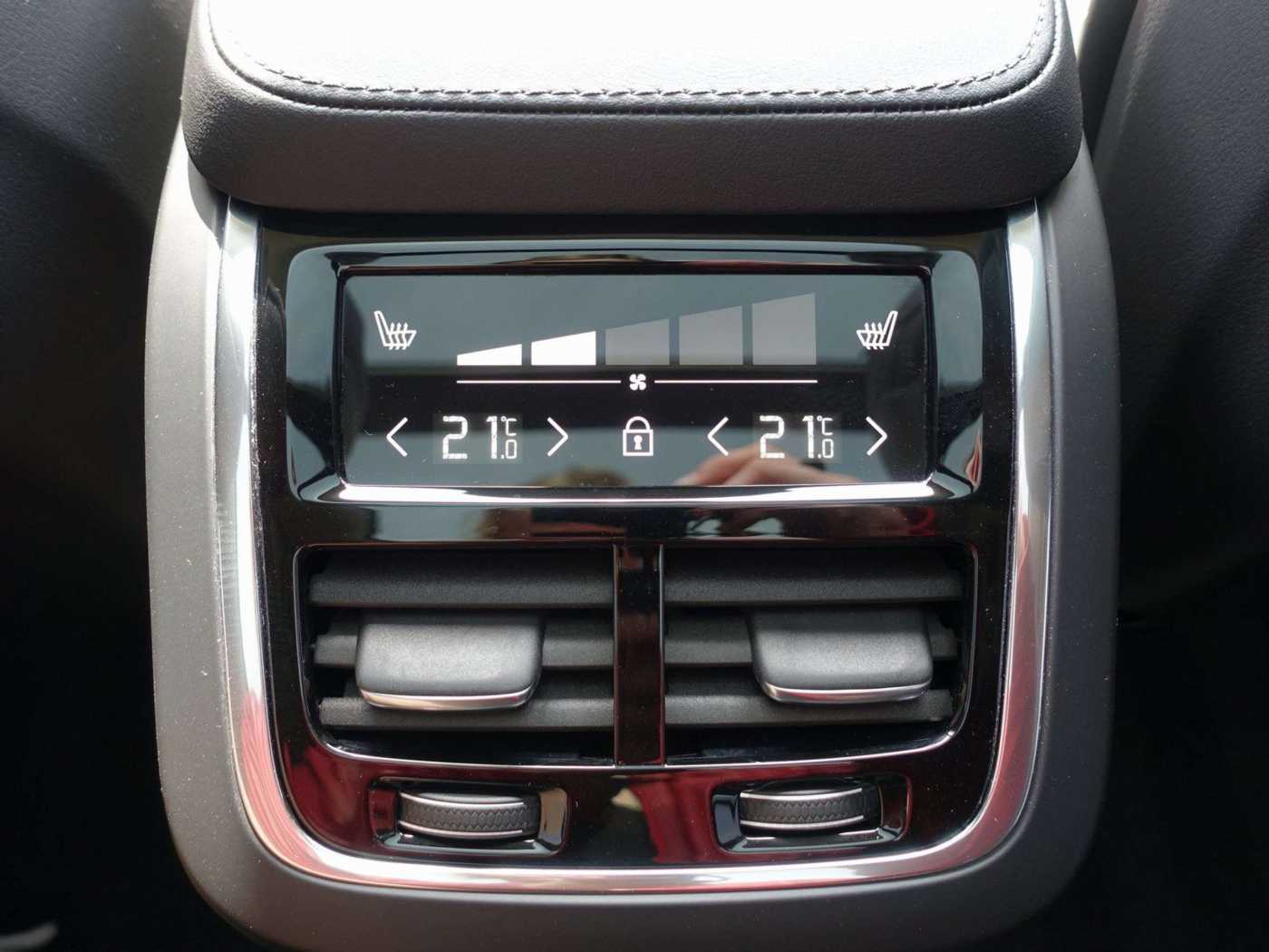 Volvo  Recharge Ultimate T8 AWD/360°Cam/Pano/BLIS