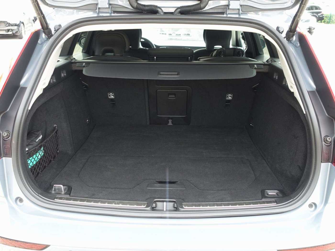 Volvo  V 60 D3 Momentum/360°Cam/BLIS/Sitzhz. /Intellis.