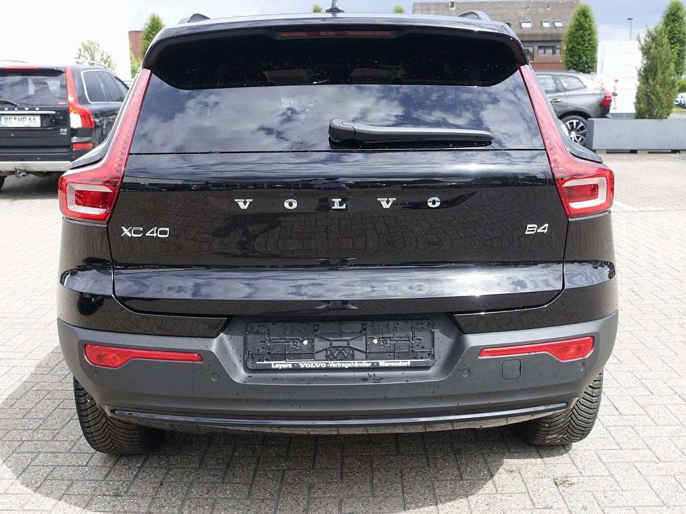 Volvo  B4 Mild-Hybrid Plus Dark/360°/H&K/Memory