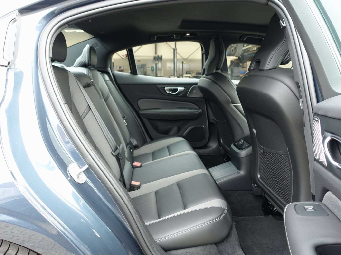 Volvo  Recharge Ultimate T8 AWD/B&W/HeadUP/360°/BLS
