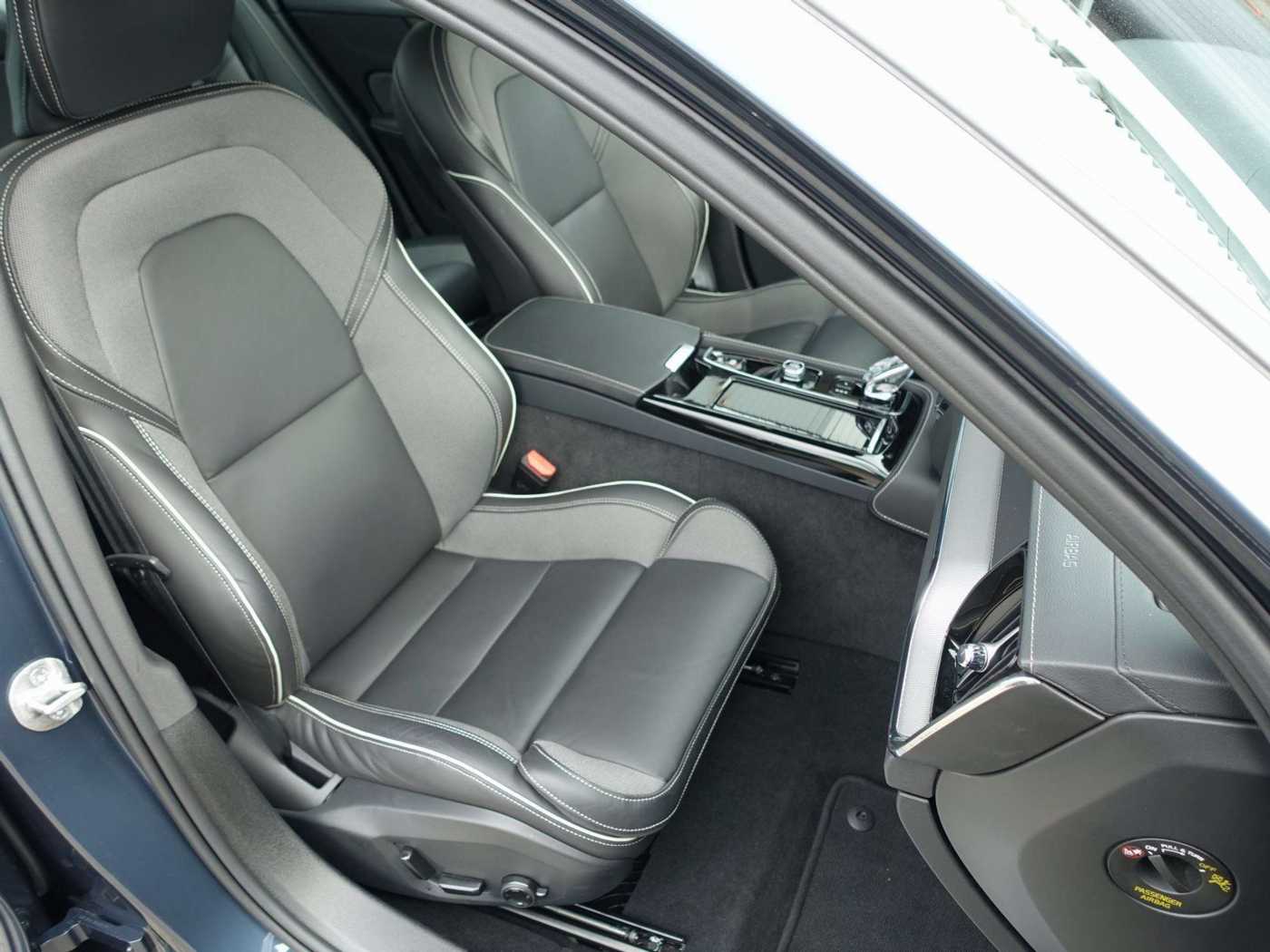 Volvo  Recharge Ultimate T8 AWD/B&W/HeadUP/360°/BLS