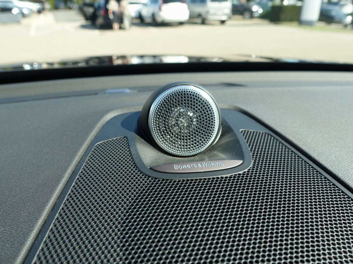 Volvo  Black Edition Plus T8 AWD/HeadUP/360°/BLS