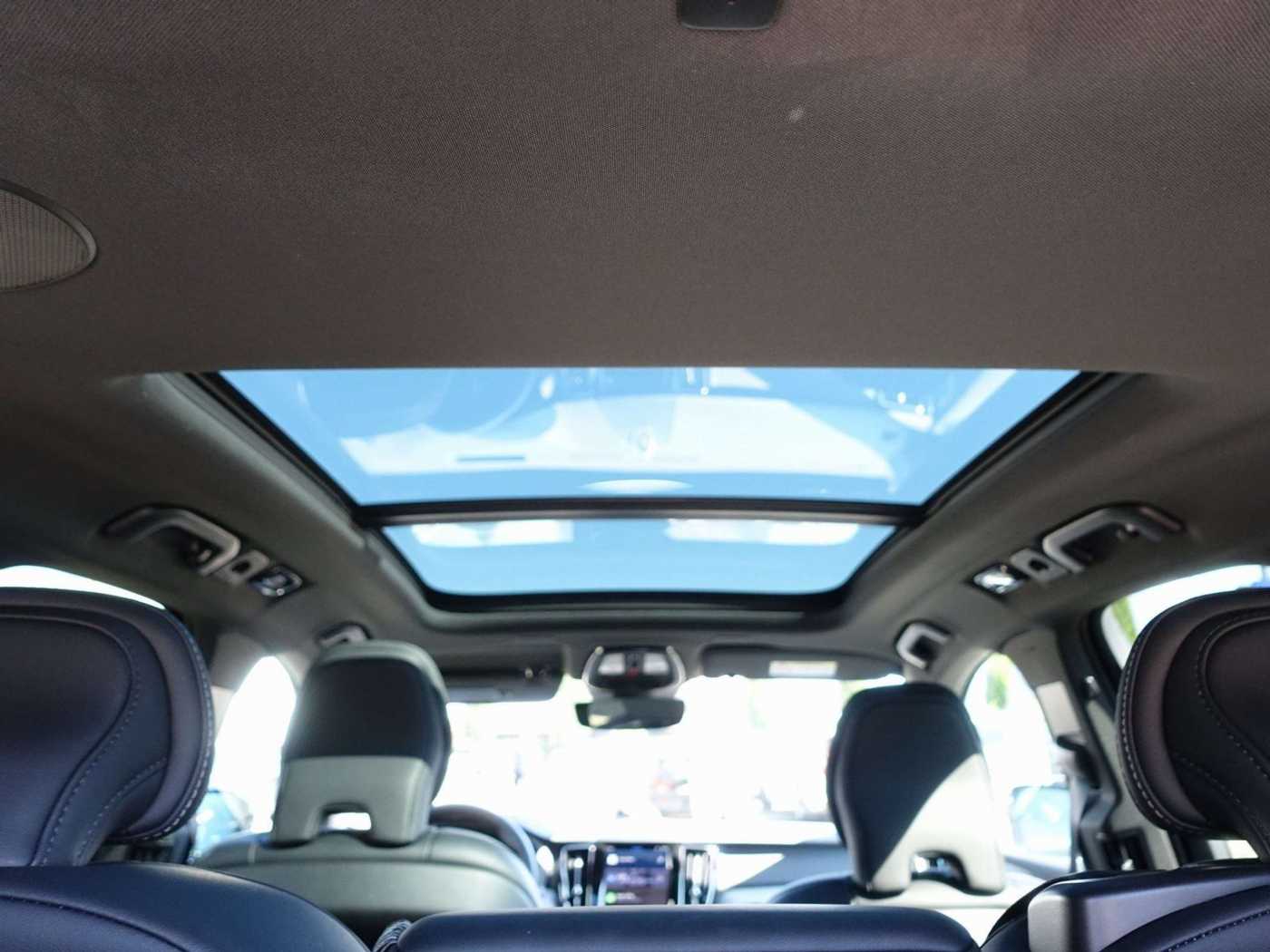 Volvo  Black Edition Plus T8 AWD/HeadUP/360°/BLS