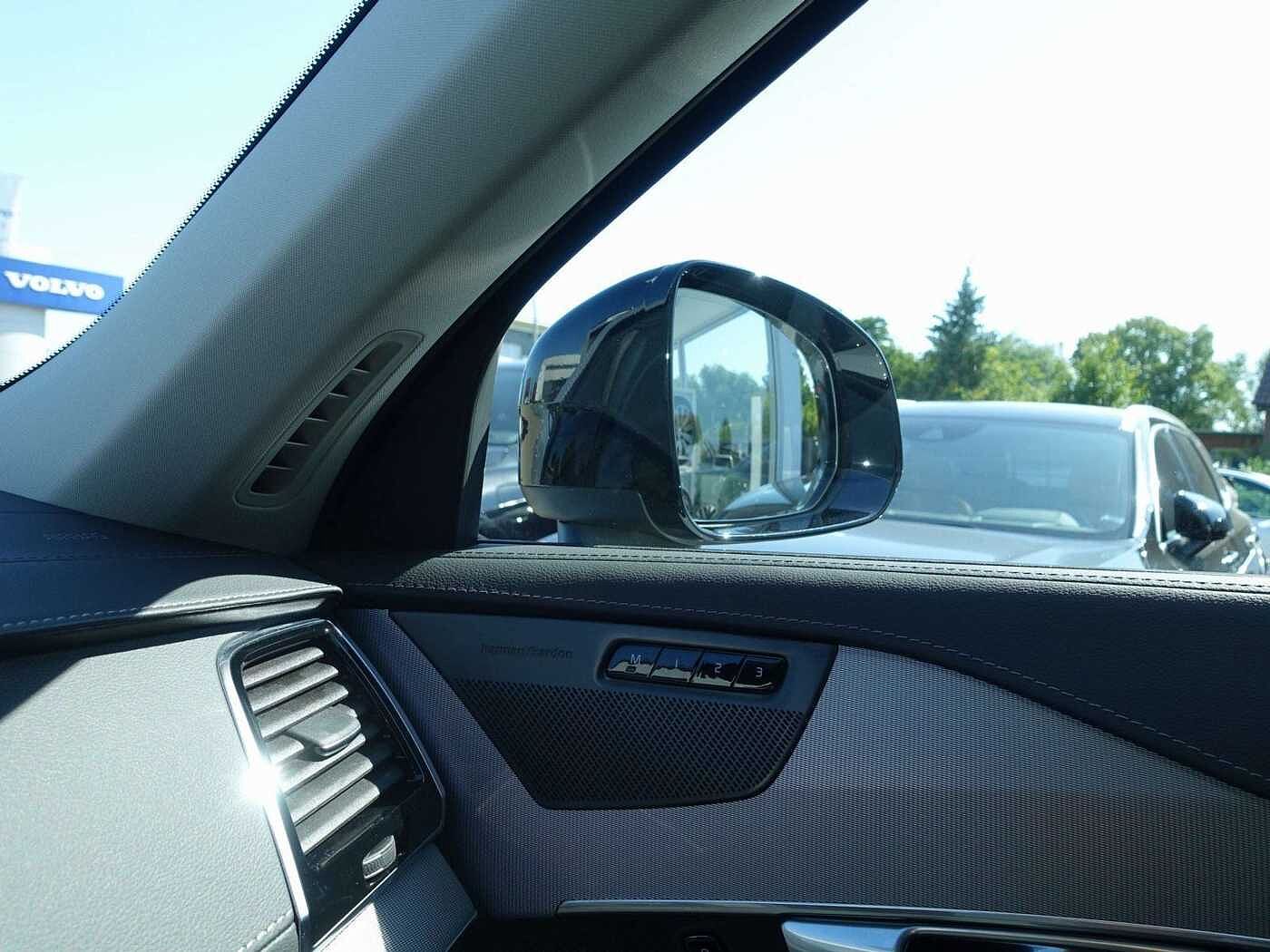 Volvo  Plus Dark T8 AWD Plug-in Hybrid/360°/HeadUP