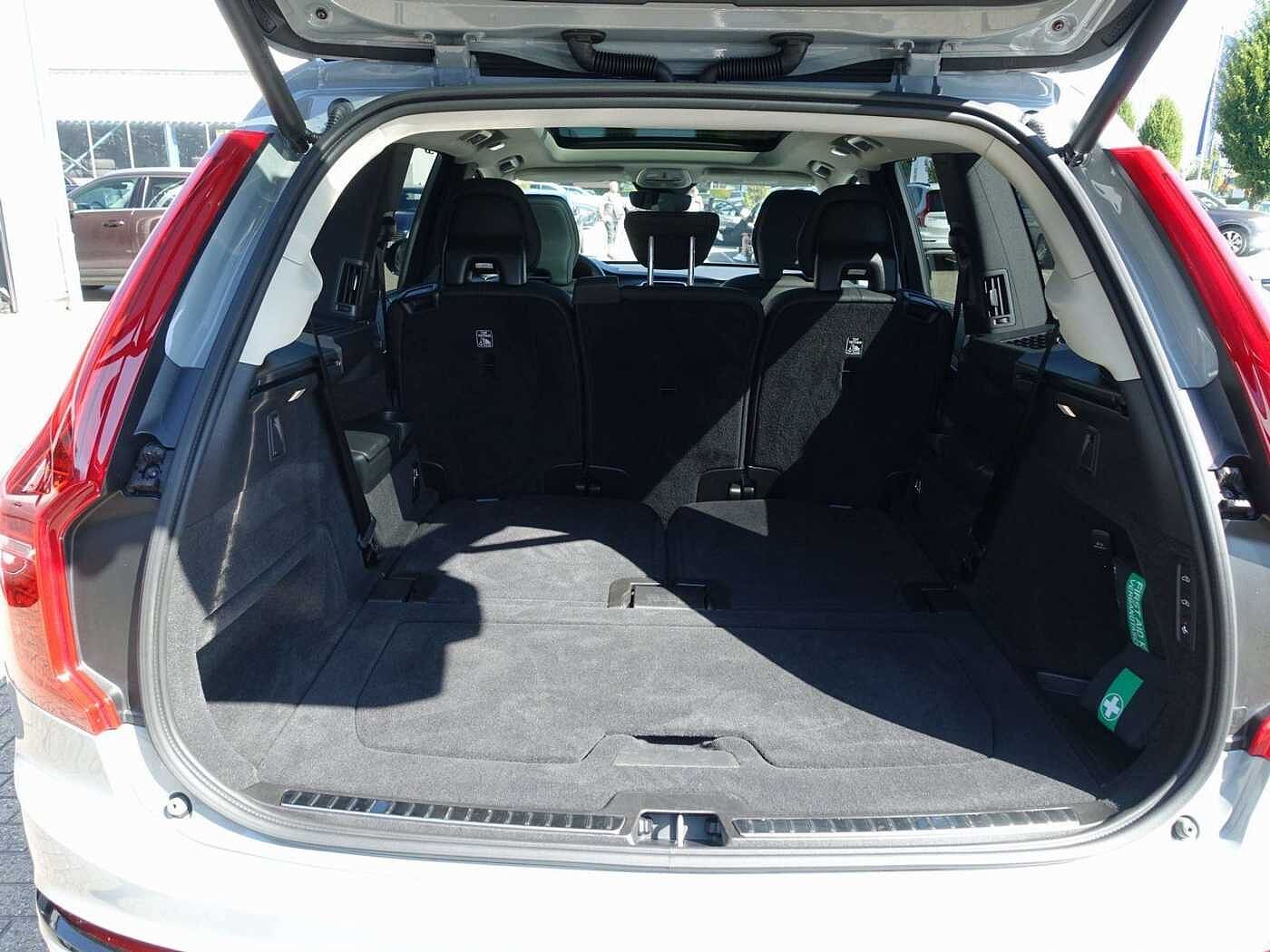 Volvo  Plus Dark T8 AWD Plug-in Hybrid/360°/HeadUP