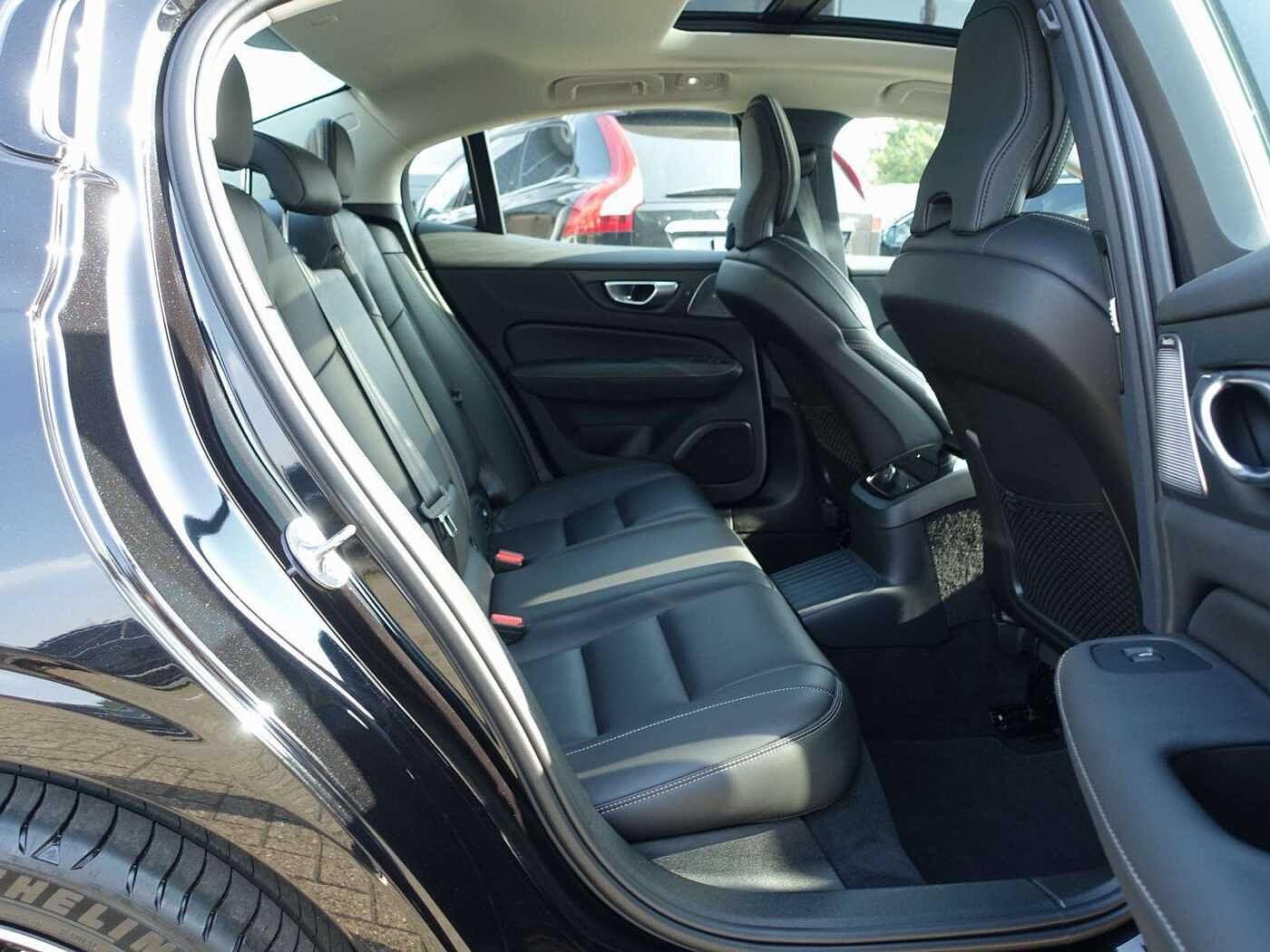 Volvo  Recharge Ultimate T8 AWD/360°/B&W/Massage