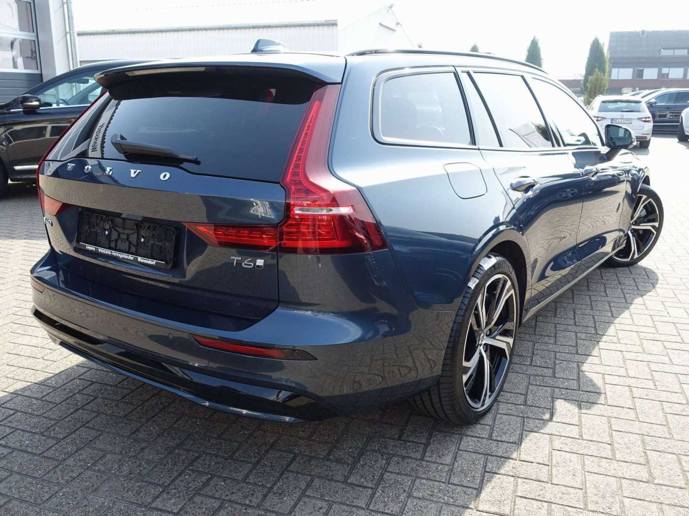 Volvo  Ultra T6 AWD/360°/Head-Up/Pano/360°/H&K/BLIS