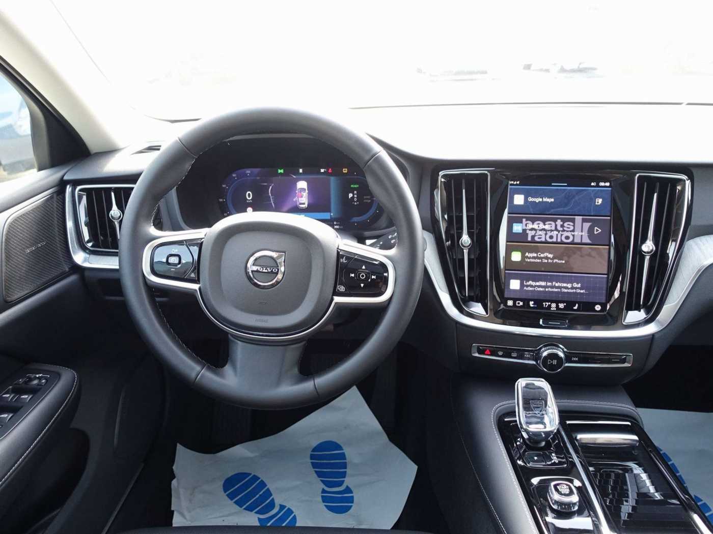 Volvo  Plus T6 AWD/AHK/Pano/360°/H&K/Sitzkühlung