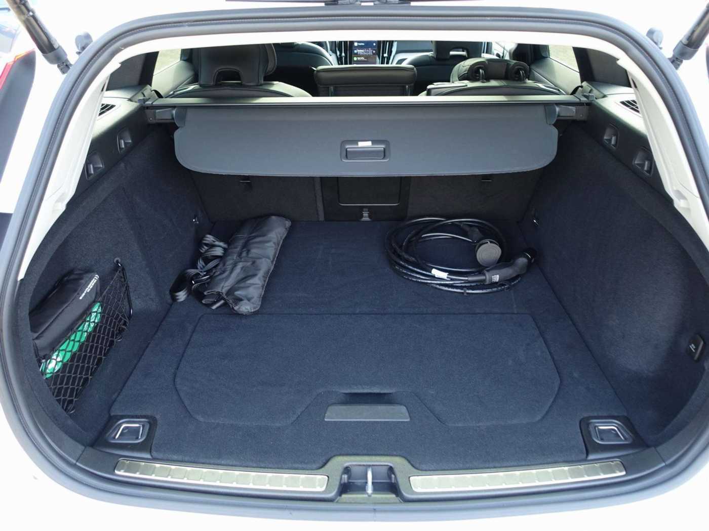 Volvo  Plus T6 AWD/AHK/Pano/360°/H&K/Sitzkühlung