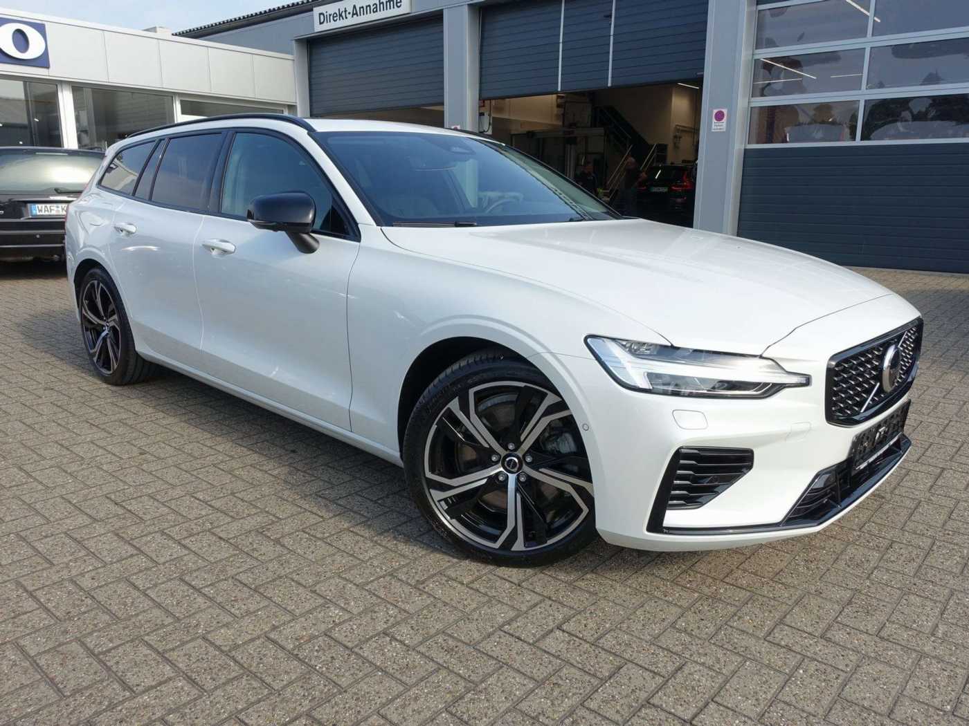 Volvo  Plus T6 AWD/AHK/Pano/360°/H&K/Sitzkühlung