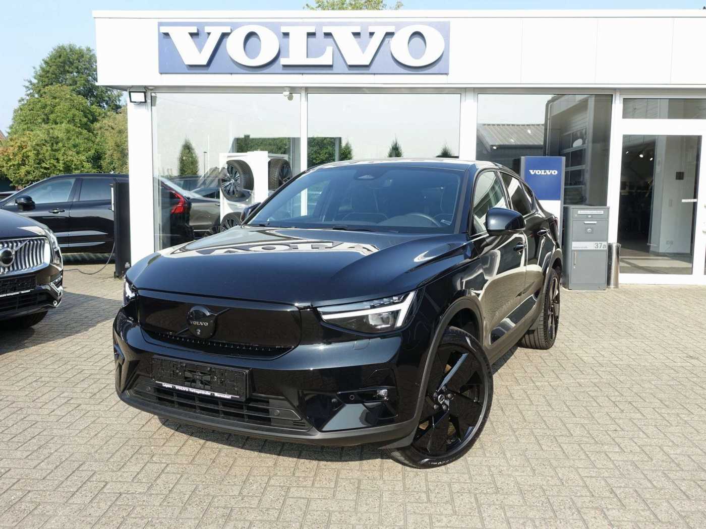 Volvo  Black Edition Ultra Twin Motor Performance