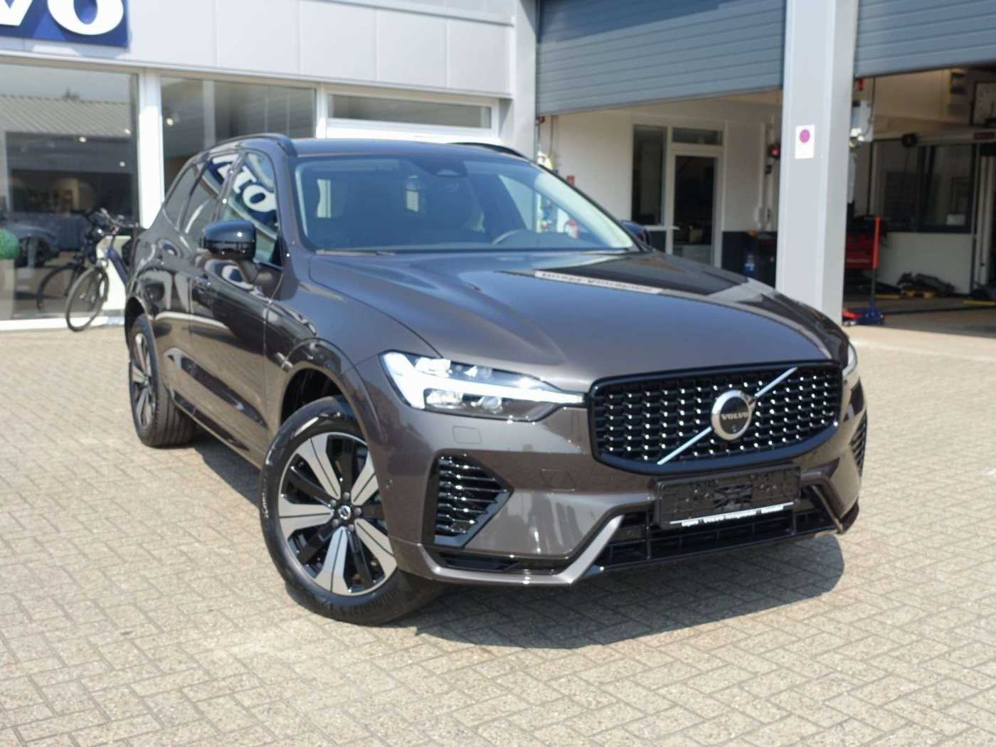 Volvo  Plus T6  Dark AWD/360°/Pano/H&K/BLIS/Memory