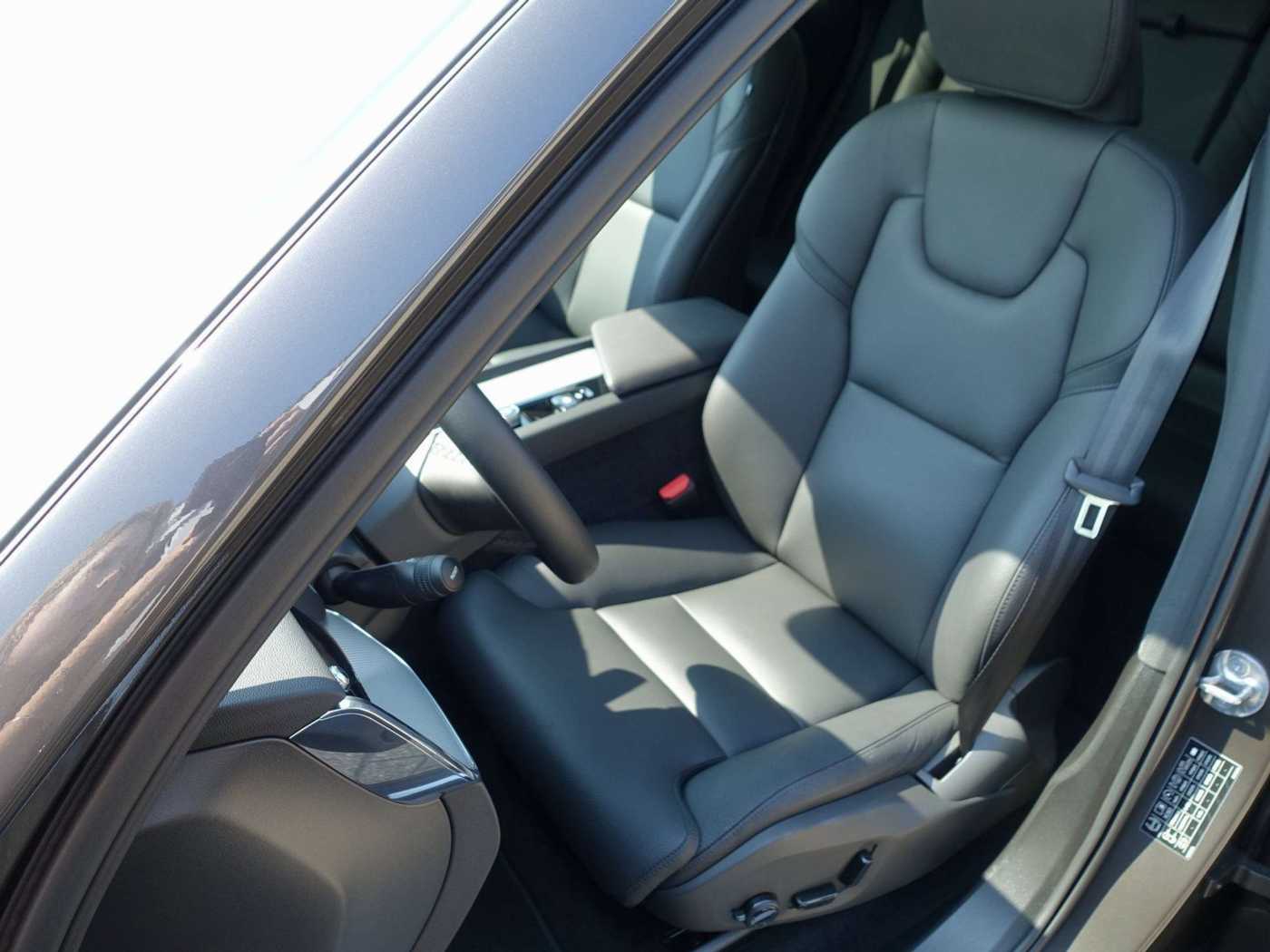 Volvo  Plus T6  Dark AWD/360°/Pano/H&K/BLIS/Memory