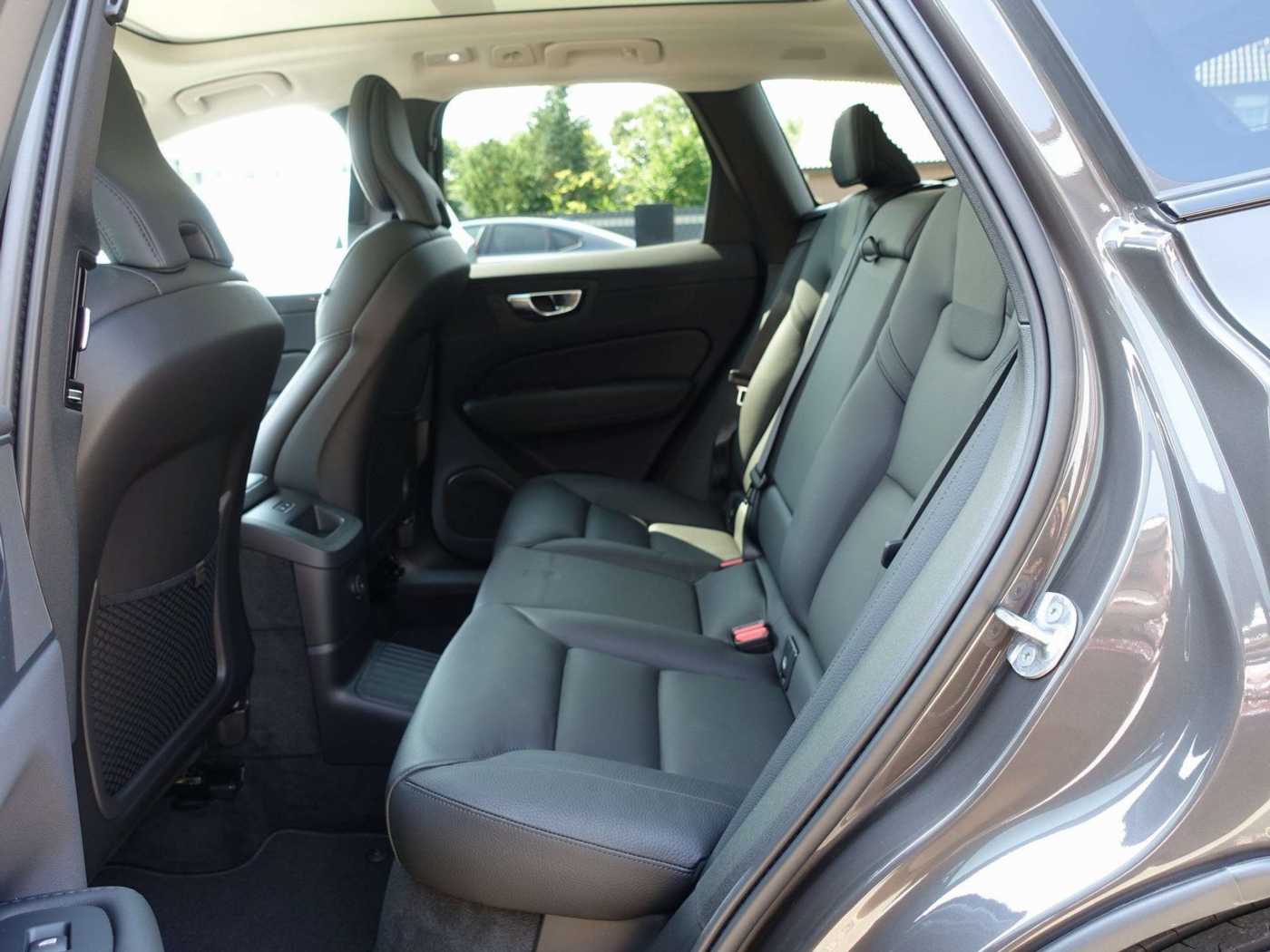 Volvo  Plus T6  Dark AWD/360°/Pano/H&K/BLIS/Memory