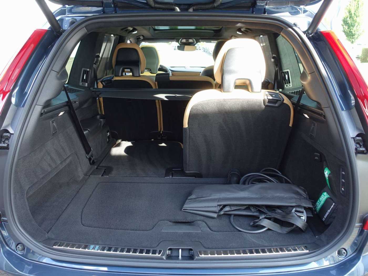 Volvo  Ultra, T8 AWD/Massage/360°/Pano/FourC/AHK