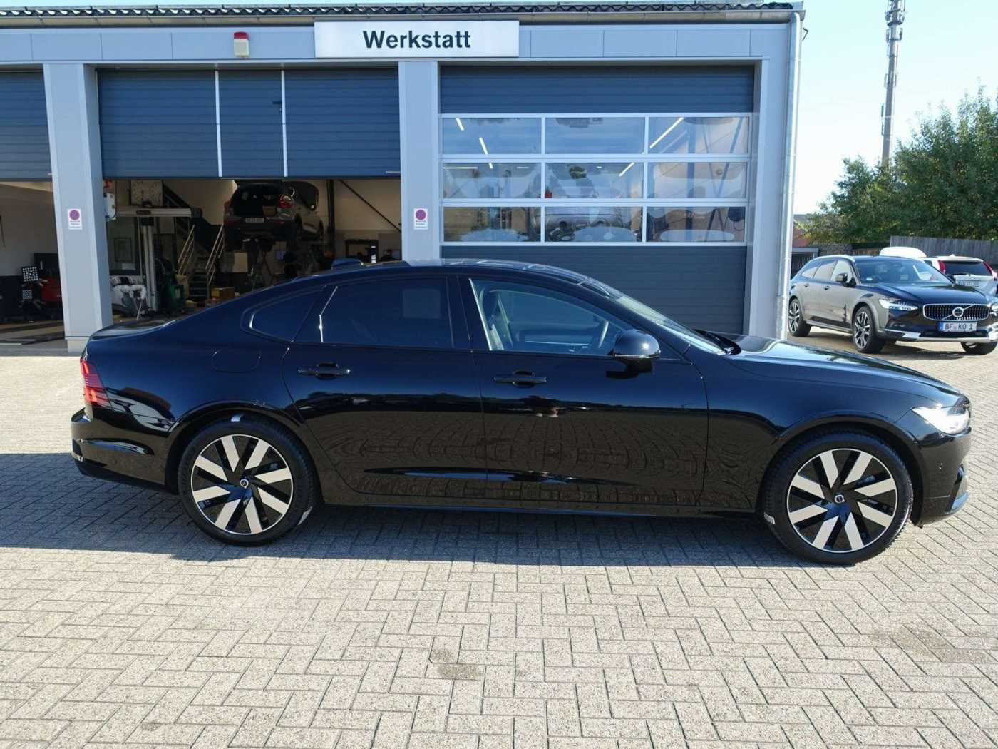 Volvo  Recharge Ultimate T8 AWD/360°/Head-Up/H&K