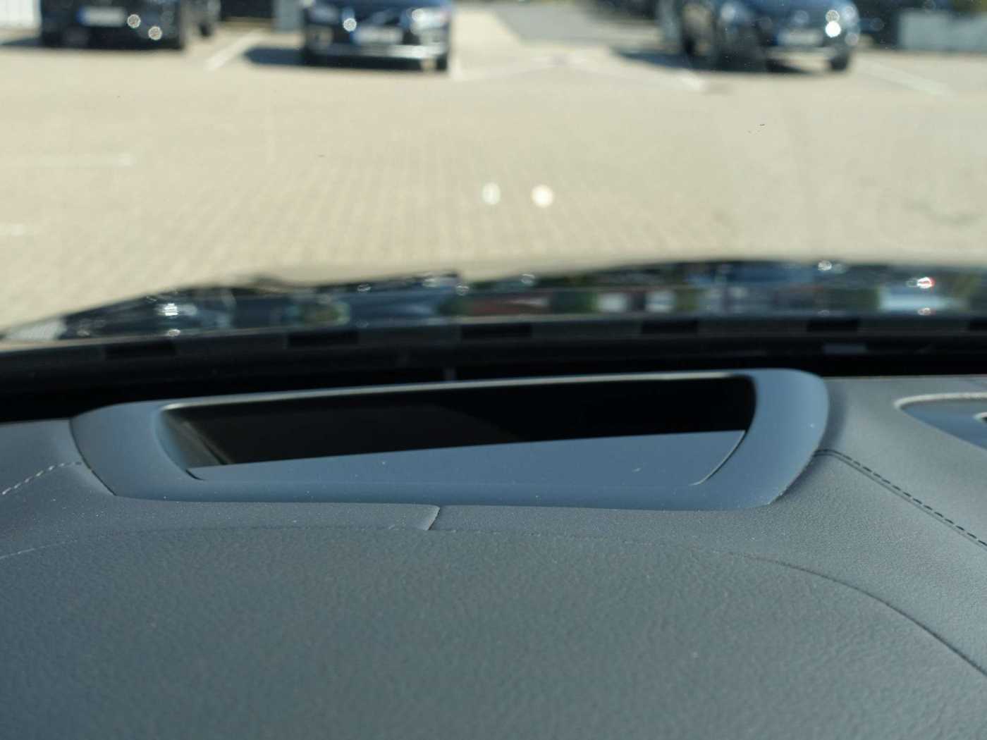 Volvo  Ultra T6 AWD/H&K/HeadUP/360°/BLIS/Memory