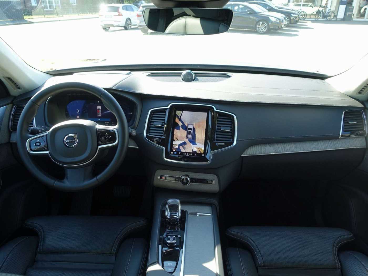 Volvo  Ultra Dark T8 AWD/360°/B&W/HeadUP/Pano