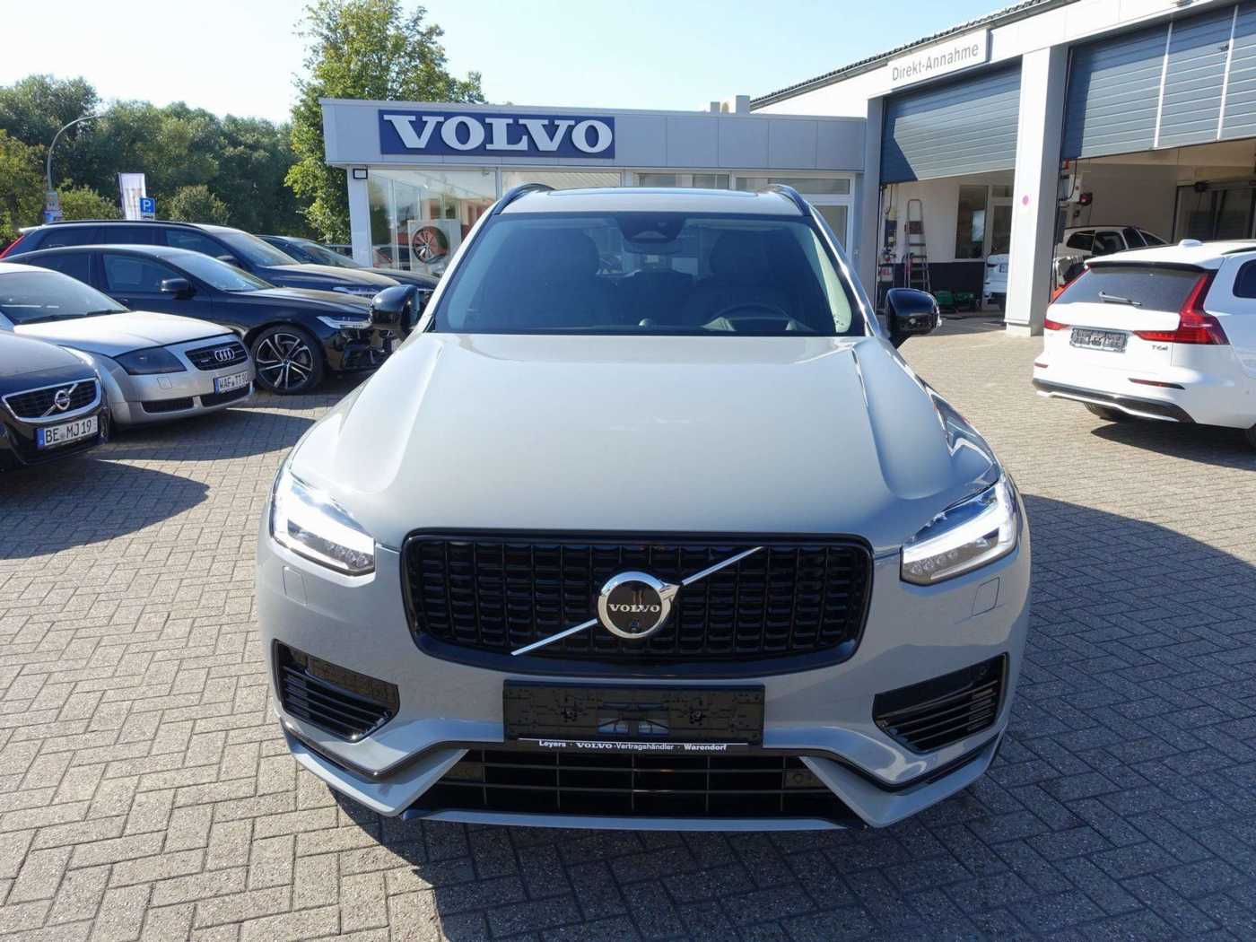 Volvo  Ultra Dark T8 AWD/360°/B&W/HeadUP/Pano