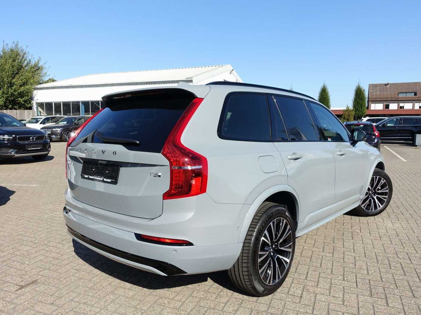 Volvo  Ultra Dark T8 AWD/360°/B&W/HeadUP/Pano