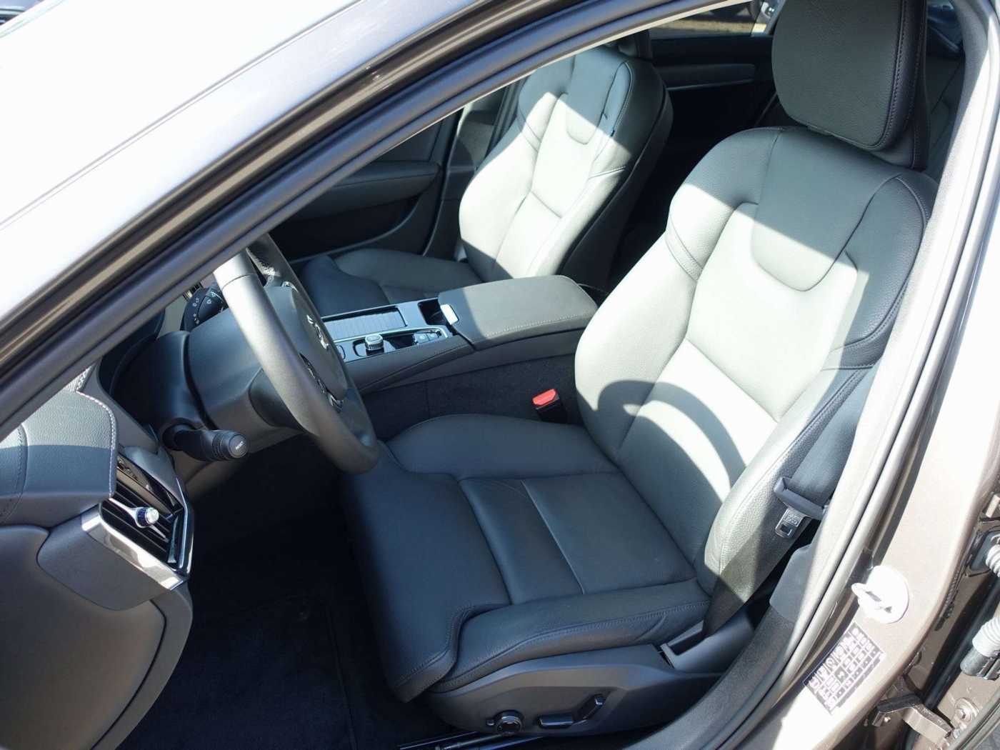 Volvo  Recharge Ultimate Dark T8 AWD/Pano/360°/H&K