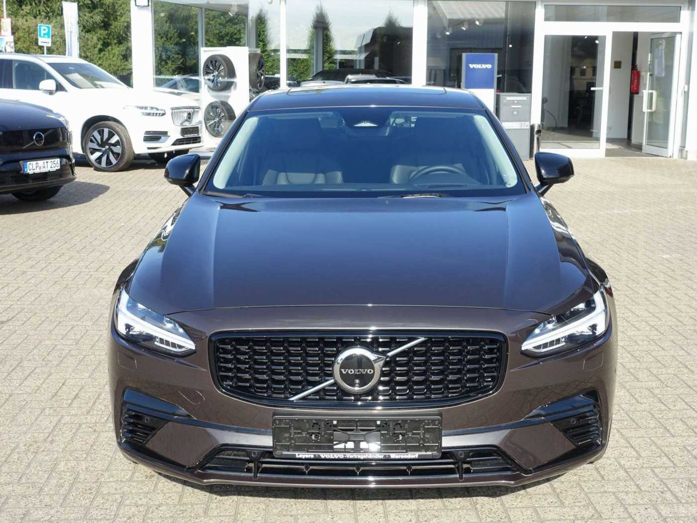 Volvo  Recharge Ultimate Dark T8 AWD/Pano/360°/H&K