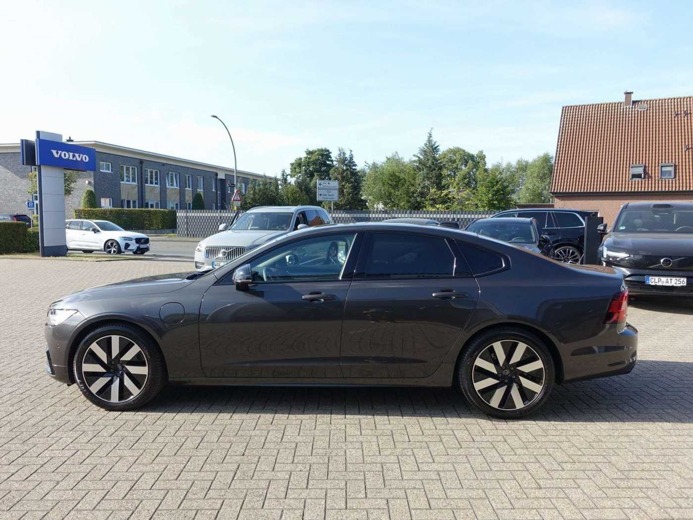 Volvo  Recharge Ultimate Dark T8 AWD/Pano/360°/H&K