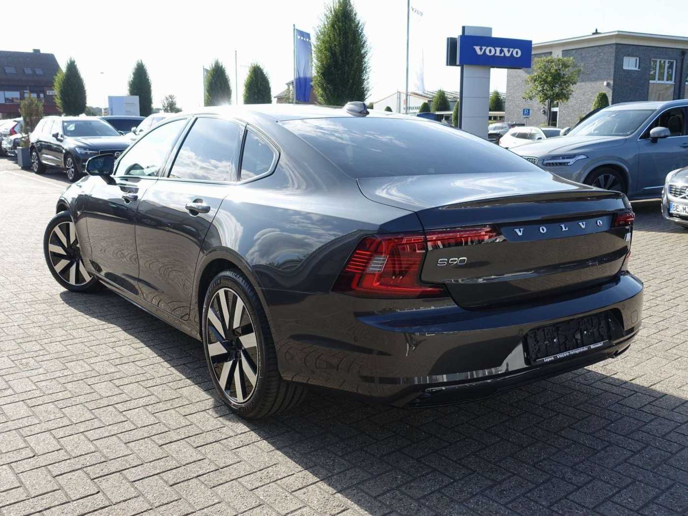 Volvo  Recharge Ultimate Dark T8 AWD/Pano/360°/H&K