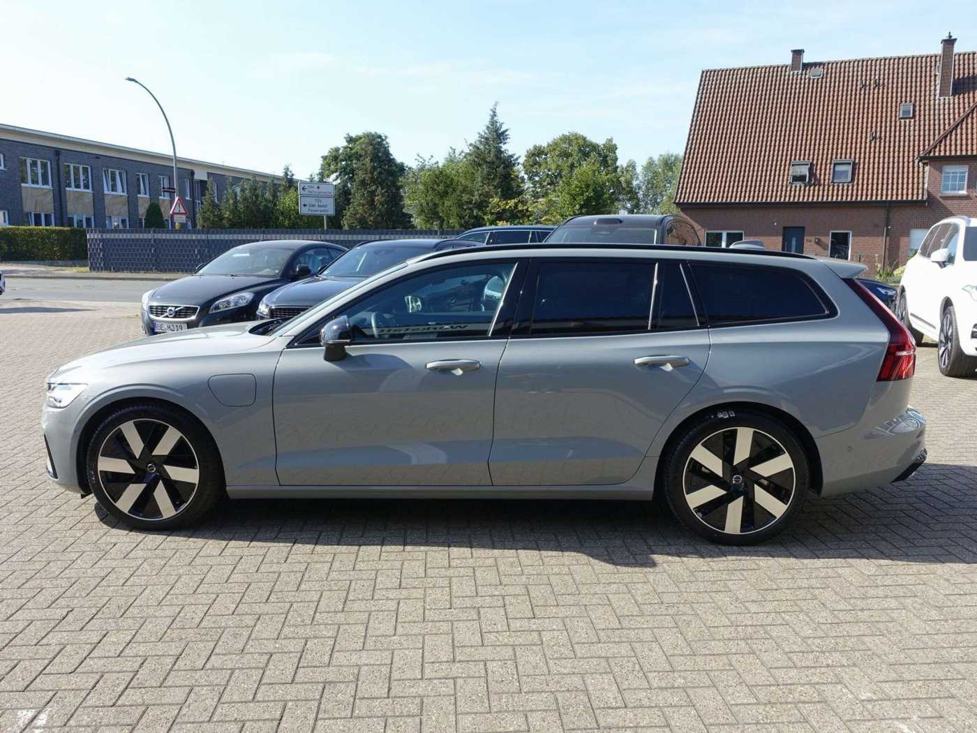 Volvo  Plus, T6 AWD Plug-in Hybrid/360°/Pano/H&K