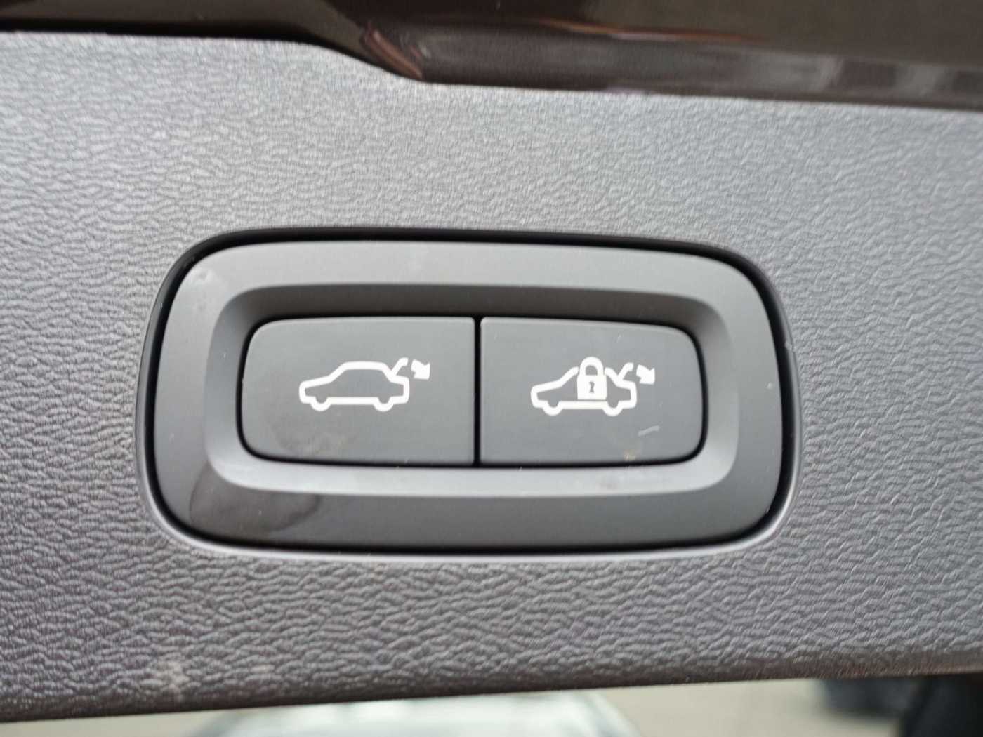 Volvo  Ultra, T6 AWD Plug-in Hybrid/B&W/360°/HeadUP