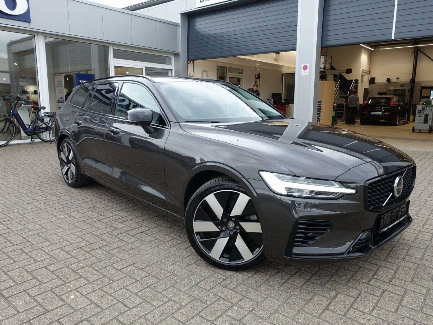 Volvo  Ultra, T6 AWD Plug-in Hybrid/B&W/360°/HeadUP